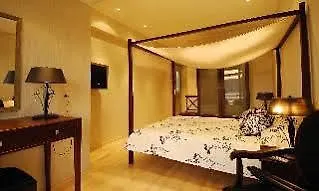 White Cliff Villas *
